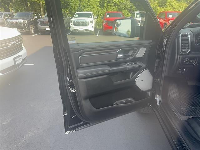 2026 RAM 1500 Laramie Crew Cab 4x4 5'7" Box