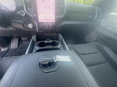 2026 RAM 1500 Laramie Crew Cab 4x4 5'7" Box