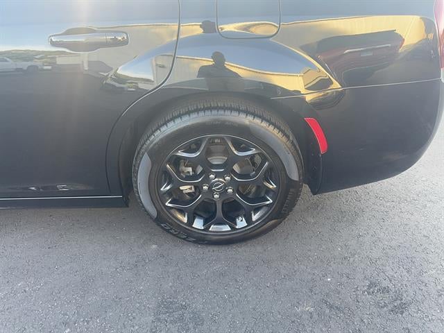 2022 Chrysler 300 Touring L AWD