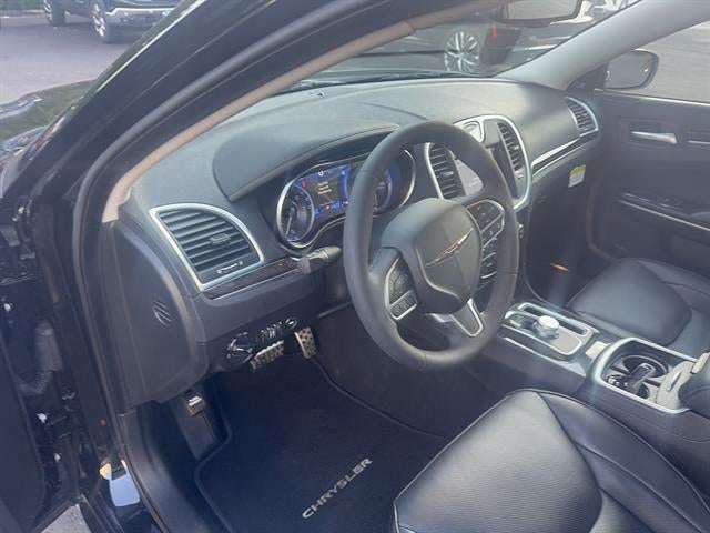 2022 Chrysler 300 Touring L AWD