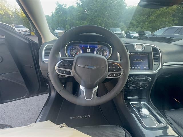 2022 Chrysler 300 Touring L AWD