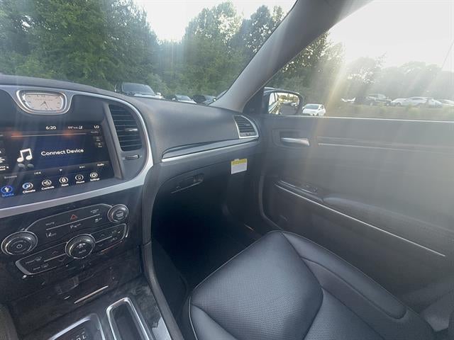 2022 Chrysler 300 Touring L AWD