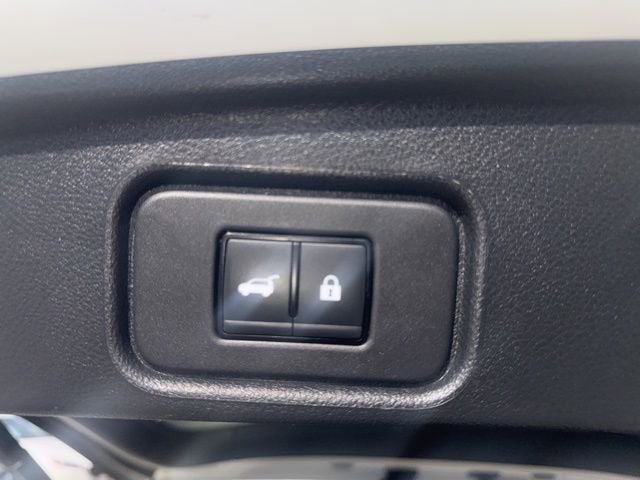 2024 Nissan Pathfinder SL 4WD