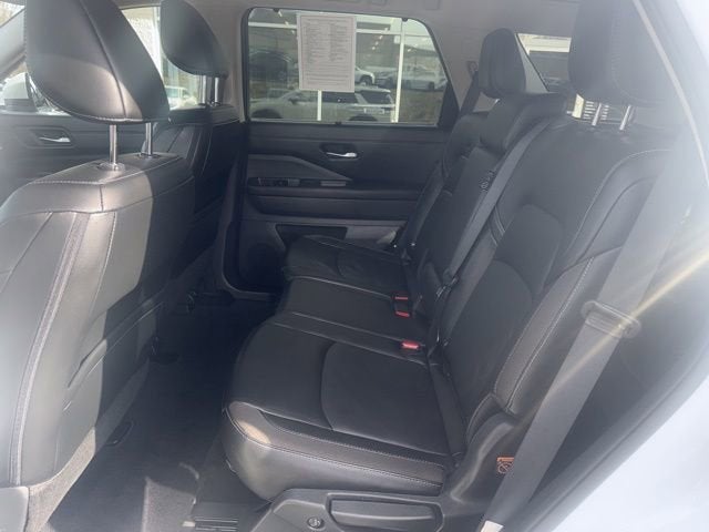 2024 Nissan Pathfinder SL 4WD