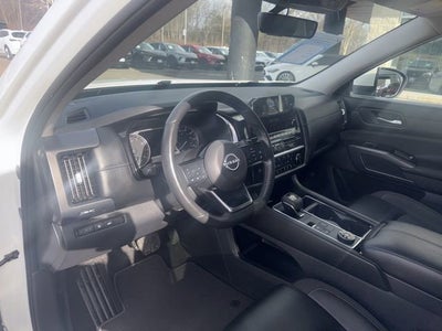 2024 Nissan Pathfinder SL 4WD