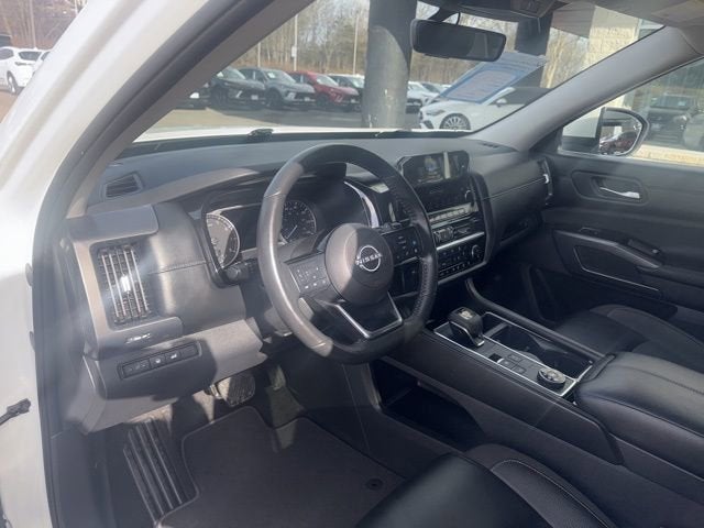 2024 Nissan Pathfinder SL 4WD