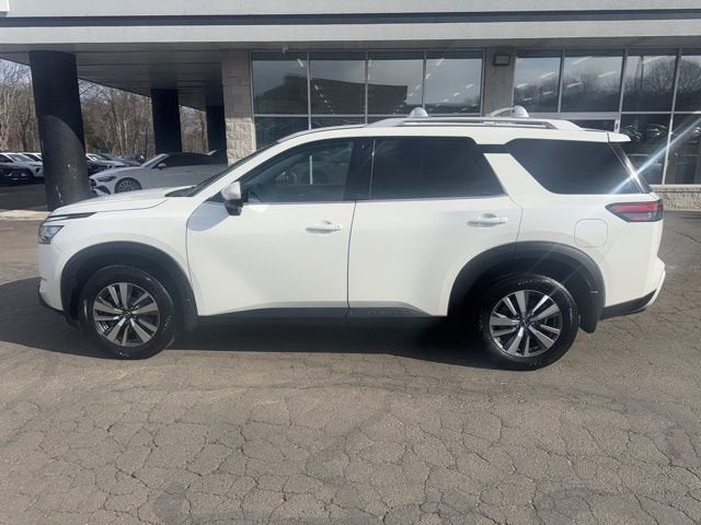 2024 Nissan Pathfinder SL 4WD