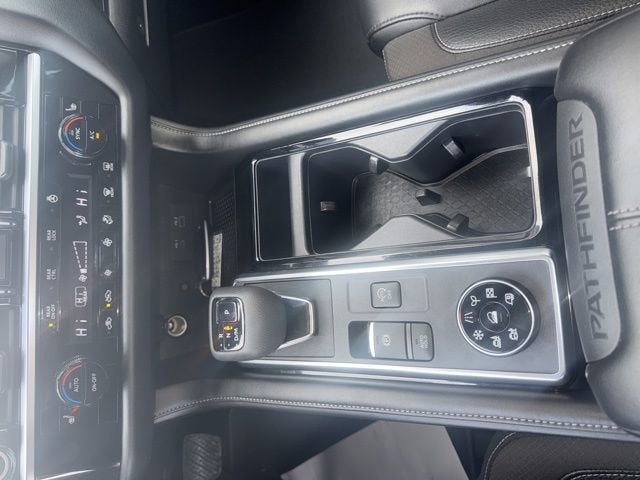 2024 Nissan Pathfinder SL 4WD