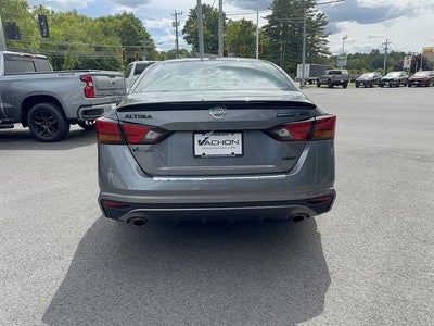 2022 Nissan Altima SR Intelligent AWD