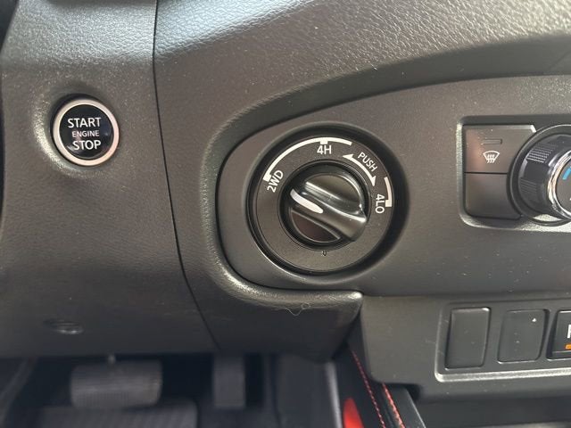 2023 Nissan Frontier Crew Cab PRO-4X 4x4