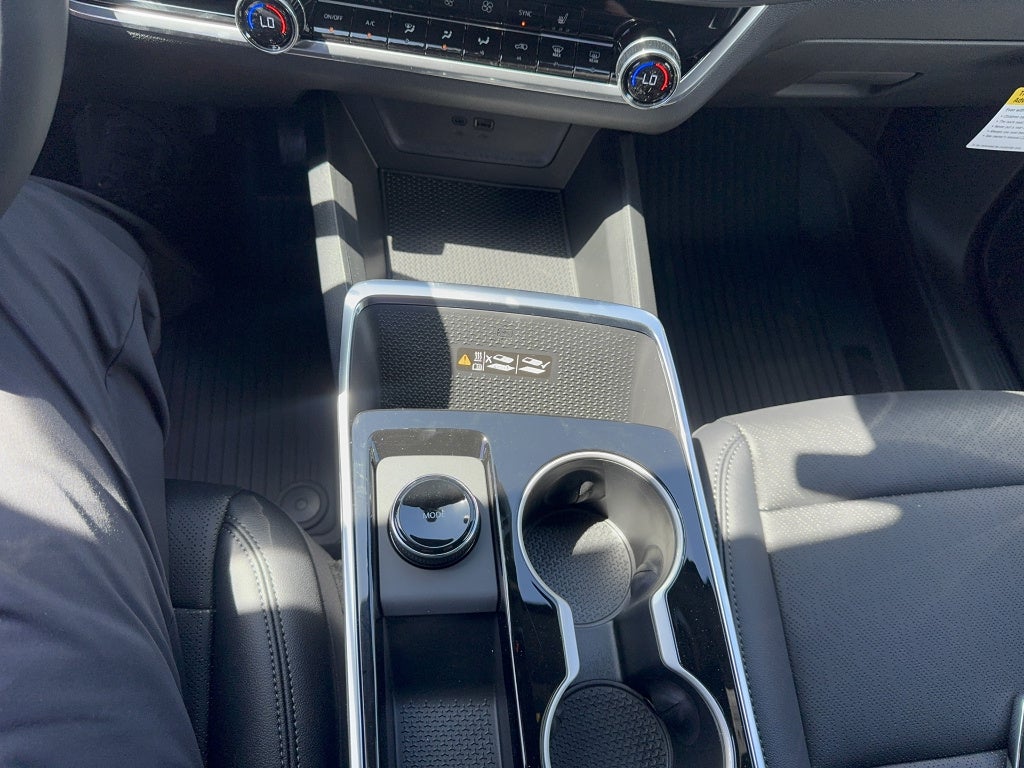 2026 Chevrolet Equinox LT - Photo 16
