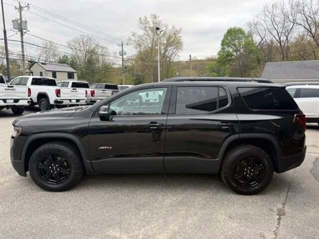 2023 GMC Acadia AT4