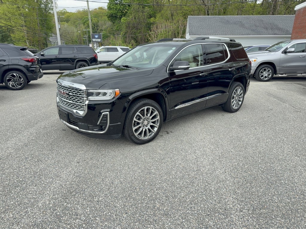 2023 GMC Acadia Denali