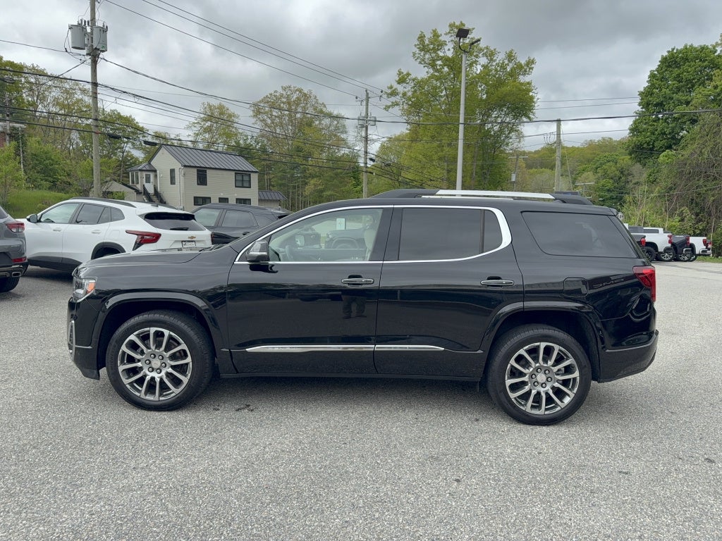 2023 GMC Acadia Denali