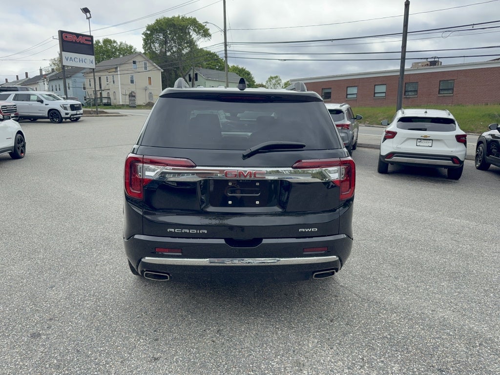 2023 GMC Acadia Denali