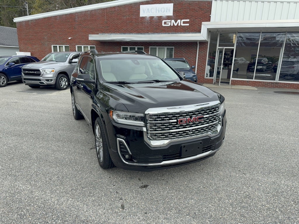 2023 GMC Acadia Denali