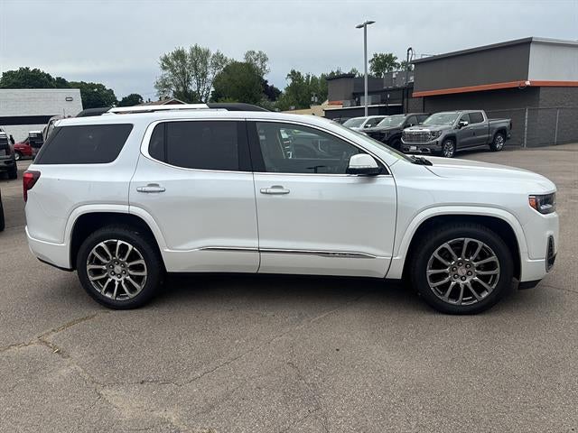 2023 GMC Acadia Denali