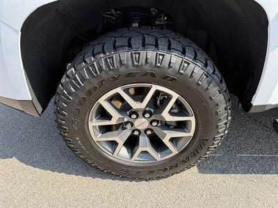 2022 GMC Canyon 4WD AT4 w/Leather