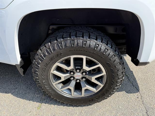 2022 GMC Canyon 4WD AT4 w/Leather