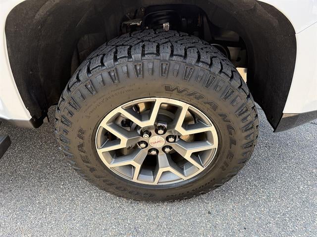 2022 GMC Canyon 4WD AT4 w/Leather